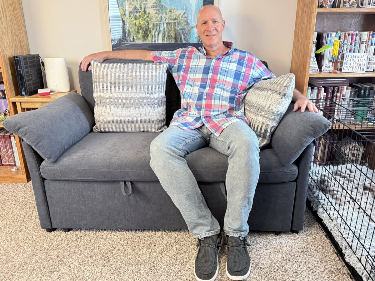 Ohwill Chenille Sofa Bed review – a small sofa for tiny places