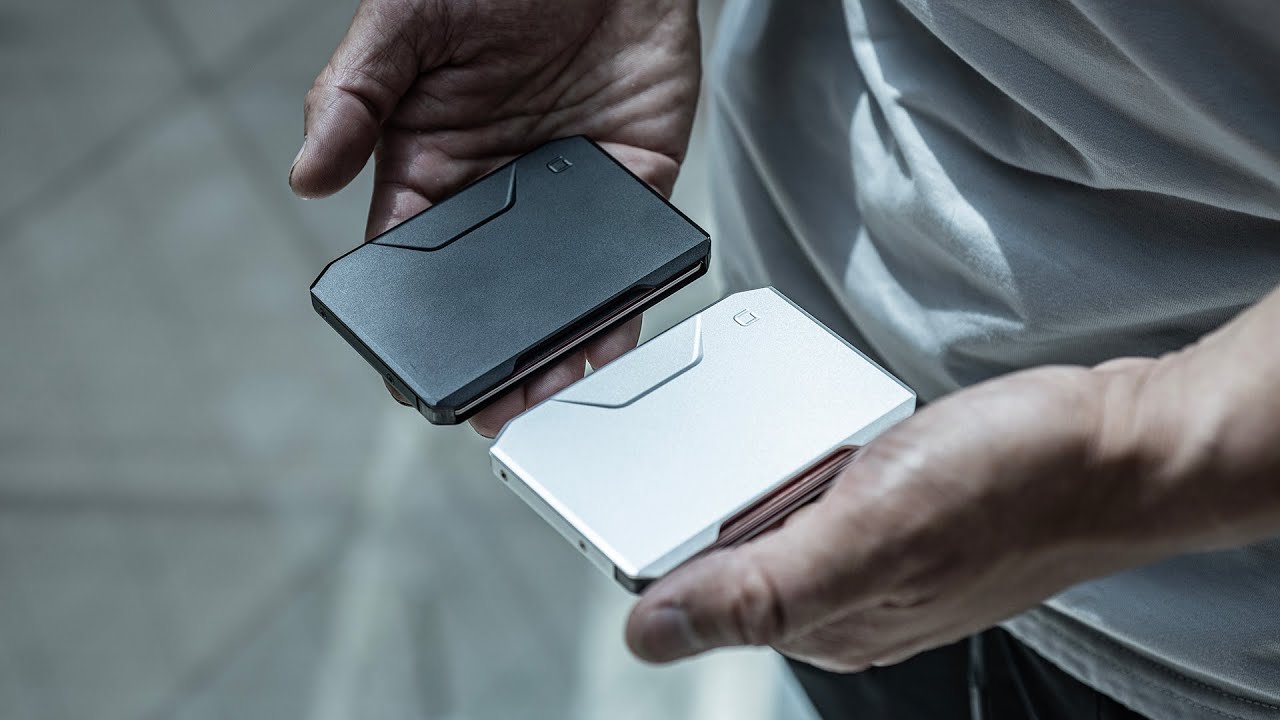 Dango SK1 Slide Kick Wallet Is a Credit Card Carrier for Fidgeters