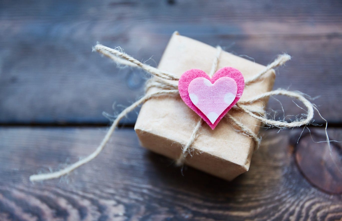 Love, Actually: A Curated Valentine Gift Guide for Style, Comfort, and Connection