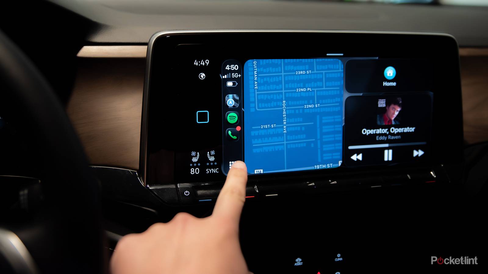 I found a hidden CarPlay feature that I'm never driving without again